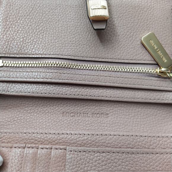 Michael Kors Mercer Pink Pebbled Leather Credit Card ID Window Bifold Wallet - Picture 10 of 16